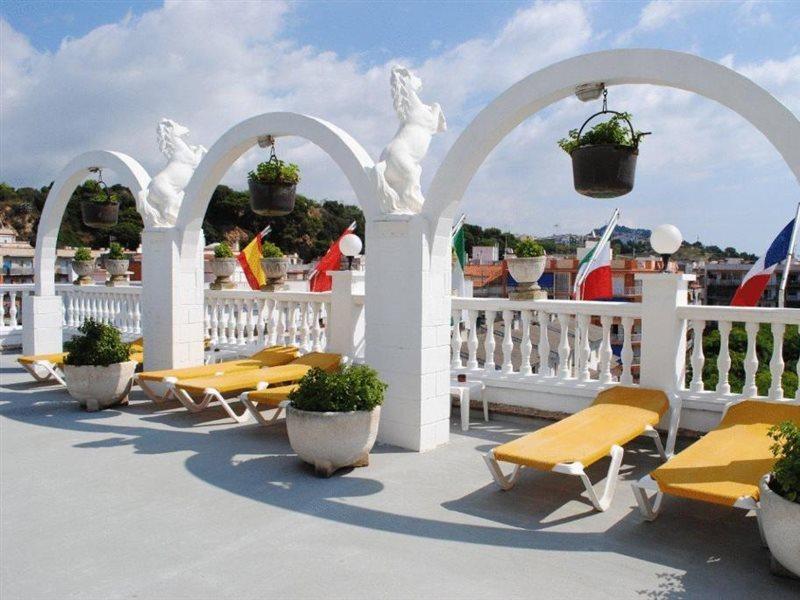 Apartamentos Las Americas - Blanes Beach Экстерьер фото