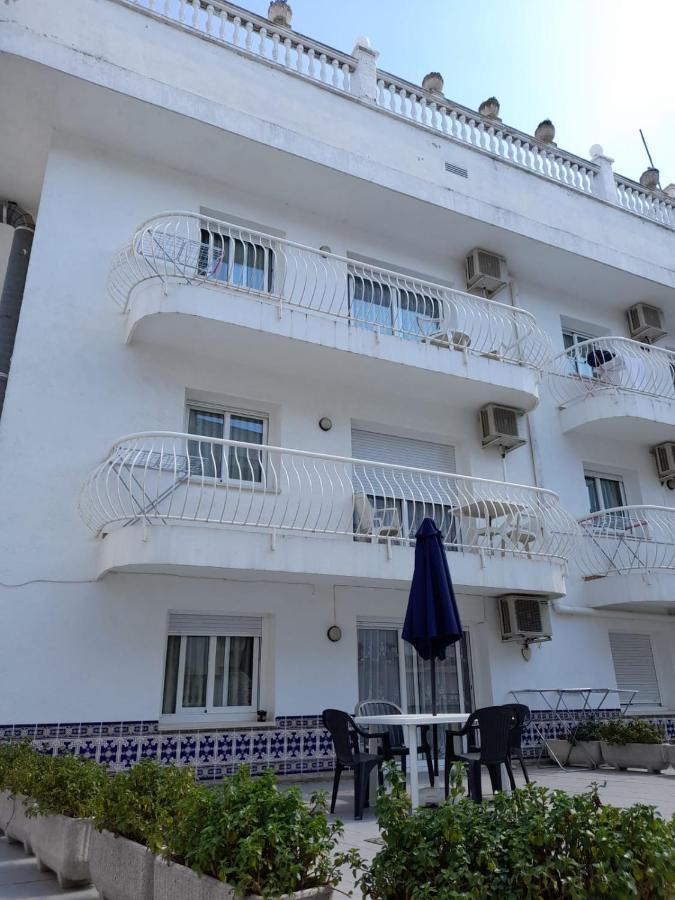 Apartamentos Las Americas - Blanes Beach Экстерьер фото