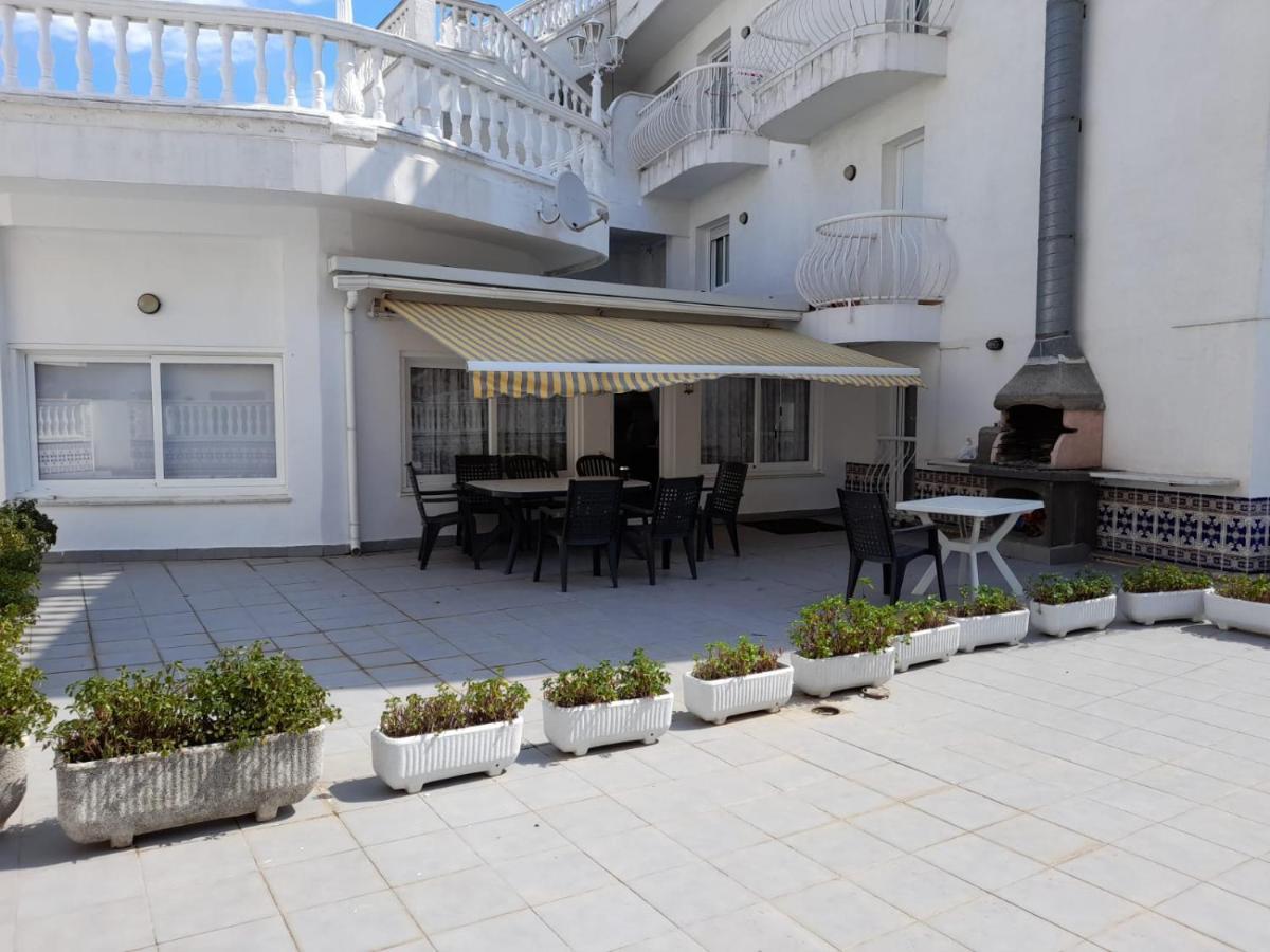 Apartamentos Las Americas - Blanes Beach Экстерьер фото